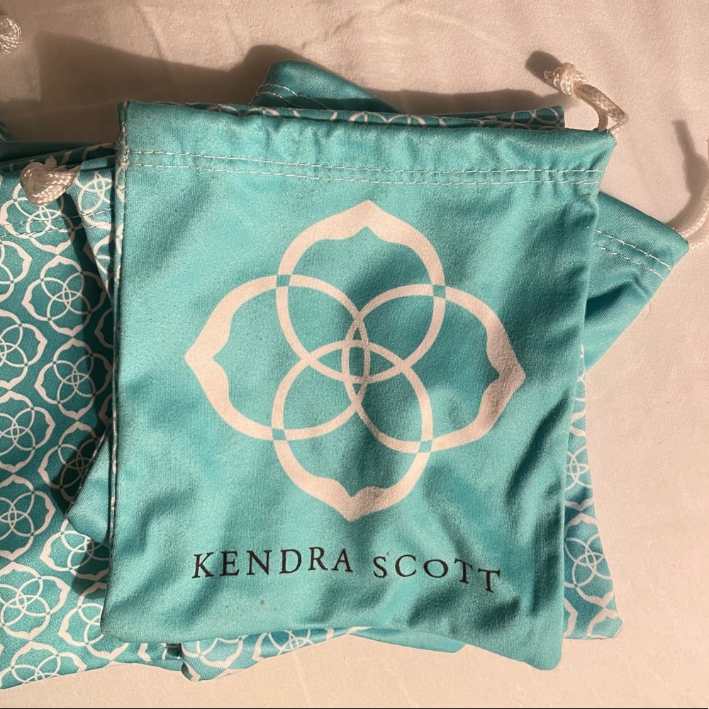 16 Kendra scott jewelry pouches, for travel